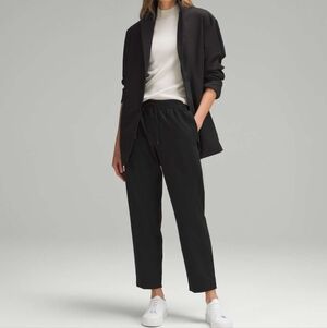 NWT Lululemon Tapered-Leg Mid-Rise 7/8 Pant Luxtreme In Black Size L